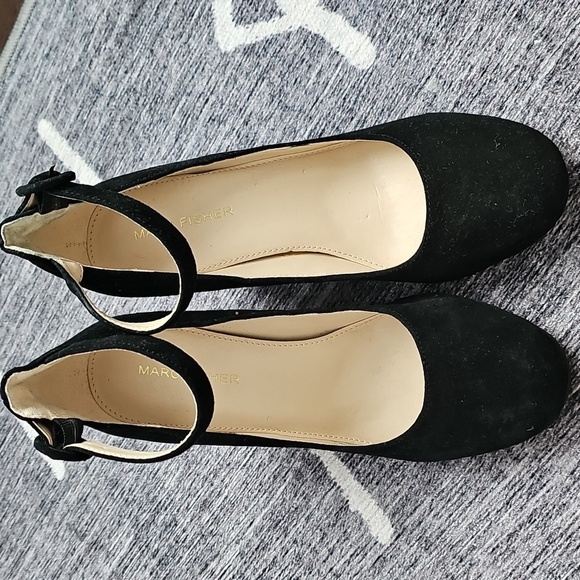 Marc Fisher Suede Heels - Picture 1 of 9